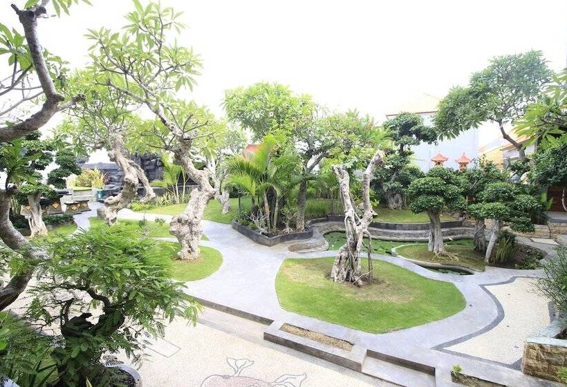 فندق Green Beach Inn