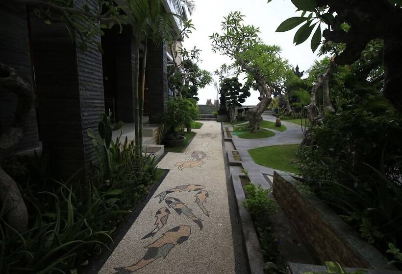 فندق Green Beach Inn