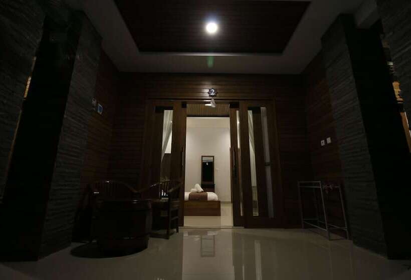 فندق Green Beach Inn