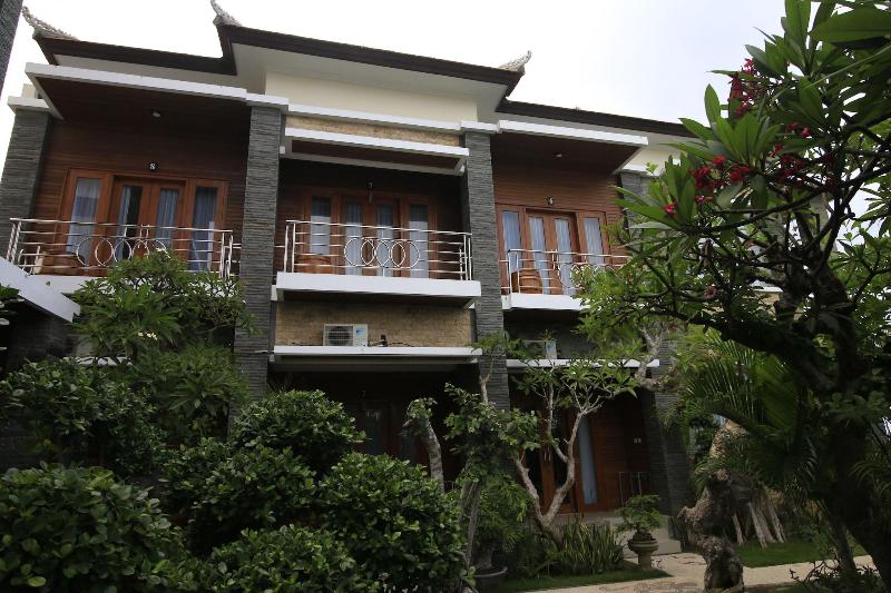 فندق Green Beach Inn