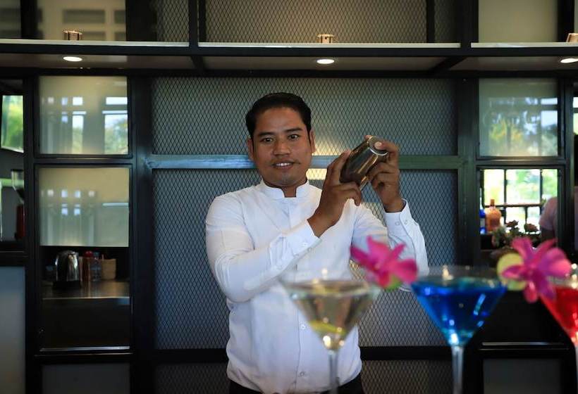 فندق Happiness Resort