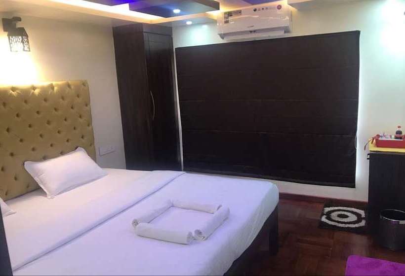 호텔 Indiavacationz Houseboat