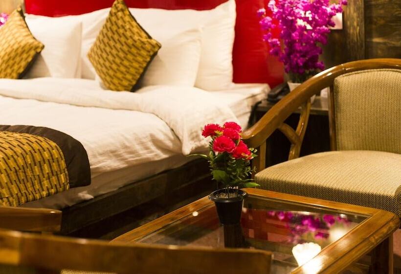 فندق Kings Regency