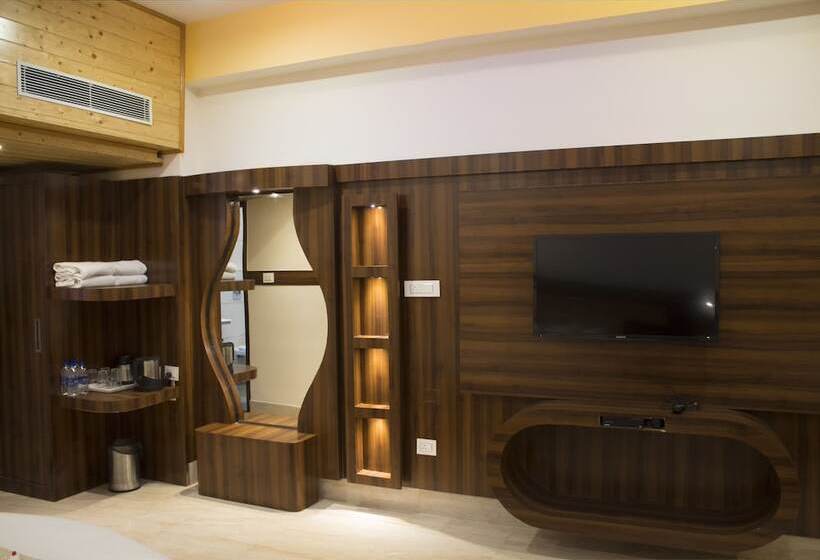 فندق Kings Regency