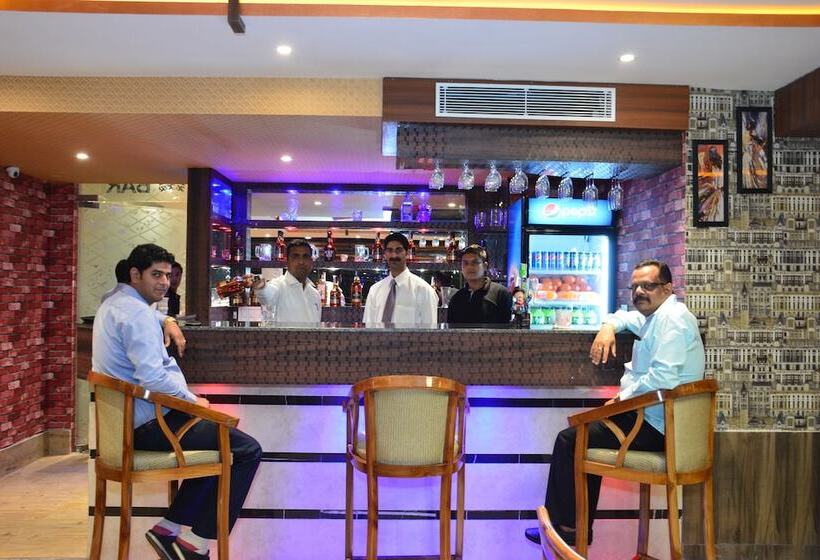 فندق Kings Regency