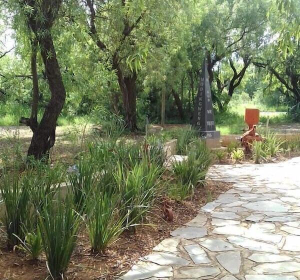 호텔 Modikgweng Lodge