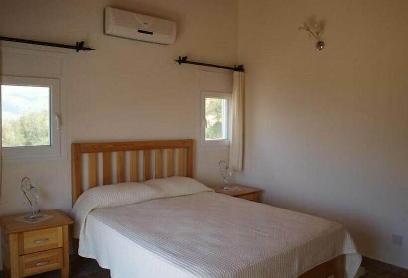 בית מלון כפרי Moonstone House