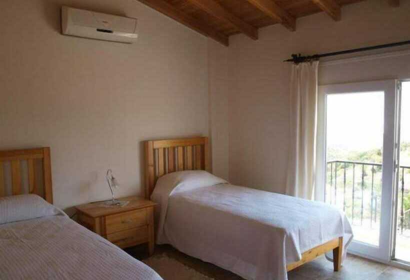 בית מלון כפרי Moonstone House