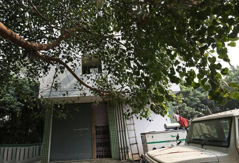 בית מלון כפרי New Urvashi By Oyo Rooms