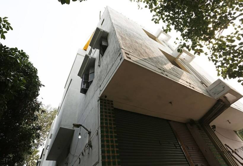 בית מלון כפרי New Urvashi By Oyo Rooms