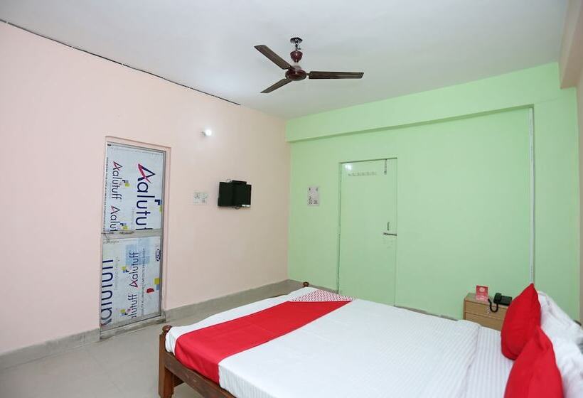 בית מלון כפרי New Urvashi By Oyo Rooms