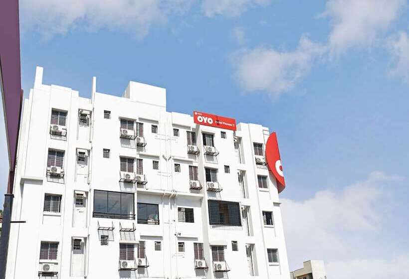 호텔 Oyo Living 26804 Luxurious Studio Rooms