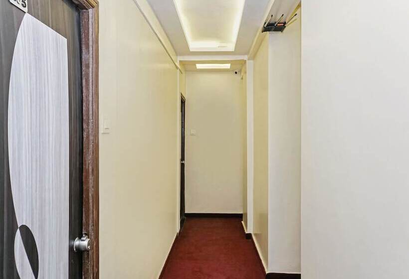 호텔 Oyo Living 26804 Luxurious Studio Rooms