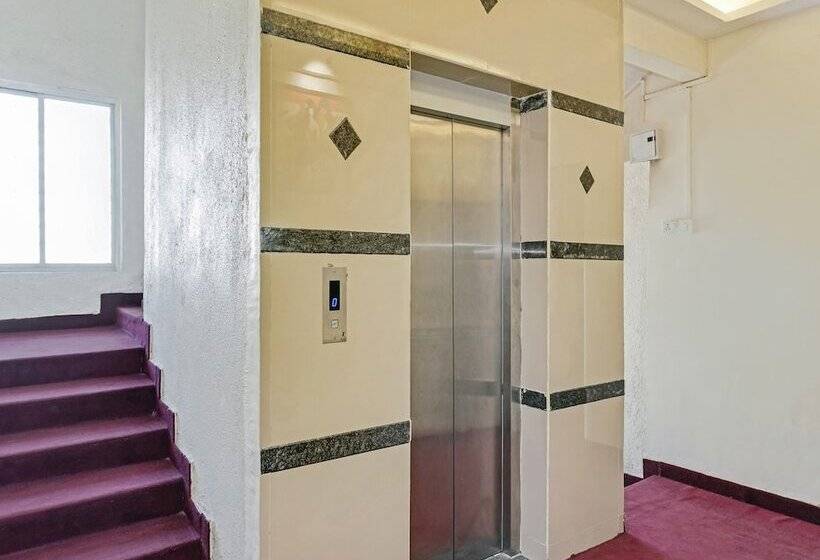 호텔 Oyo Living 26804 Luxurious Studio Rooms