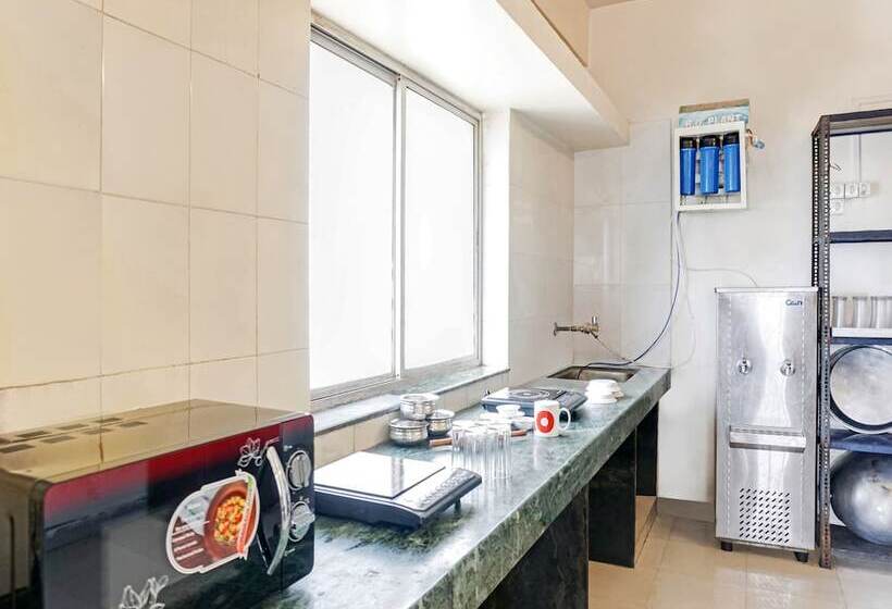 호텔 Oyo Living 26804 Luxurious Studio Rooms