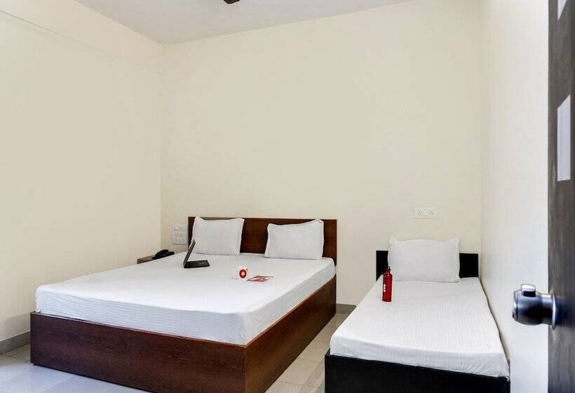 호텔 Oyo Living 26804 Luxurious Studio Rooms