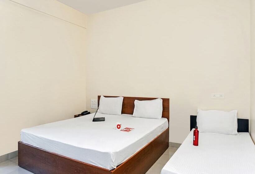 호텔 Oyo Living 26804 Luxurious Studio Rooms