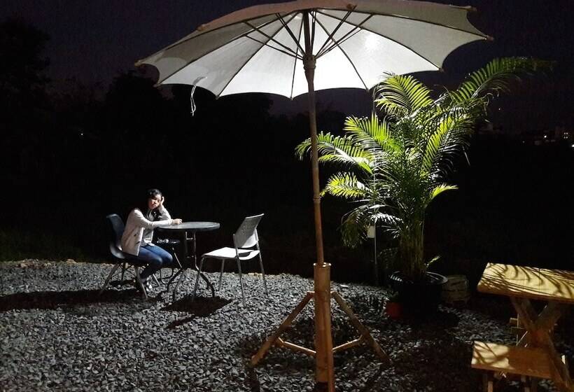 בית מלון כפרי P Loft Hostel