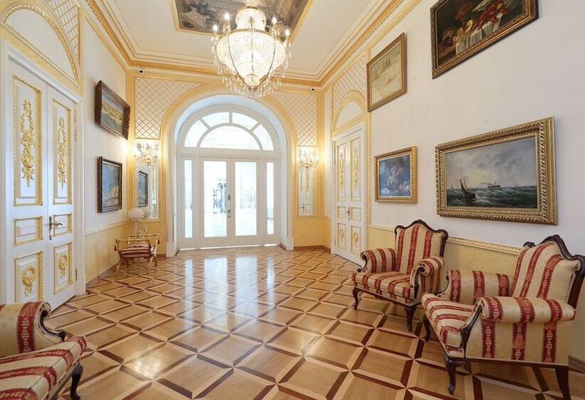 호텔 Palace Yelizavetino