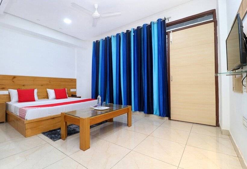 호텔 R K Grand By Oyo Rooms