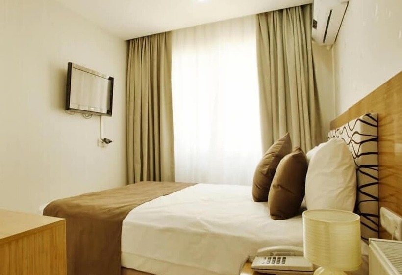 فندق Red Point Holiday Village