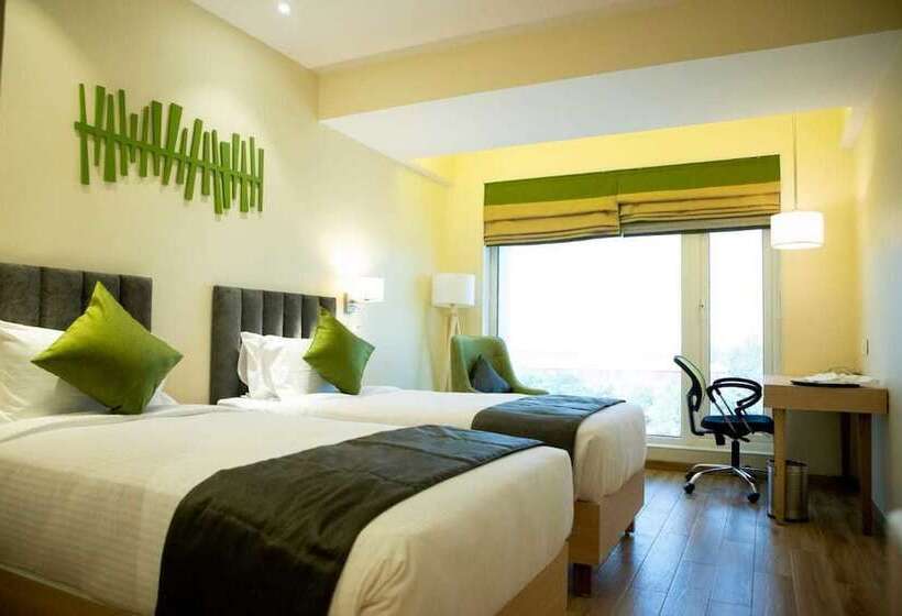 בית מלון כפרי Regenta Central Harsha Vapi