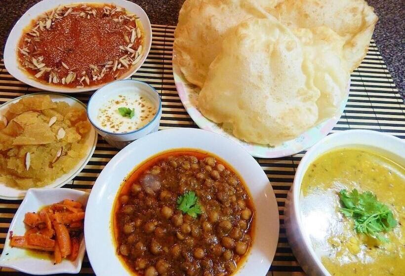 هتل Royal Inn Dhaka