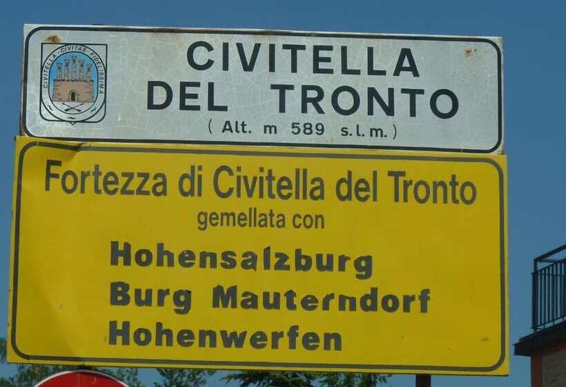 فندق ريفى Agriturismo Il Vecchio Carro