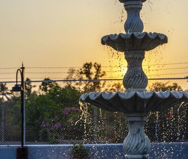 فندق Salcete Beach Resort