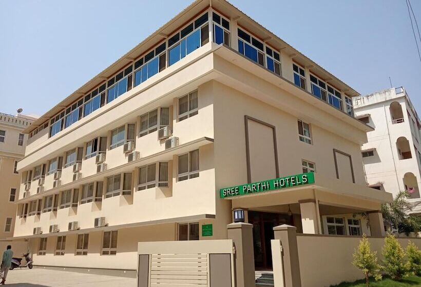 فندق Sree Parthi