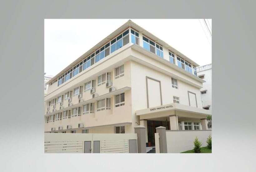 فندق Sree Parthi