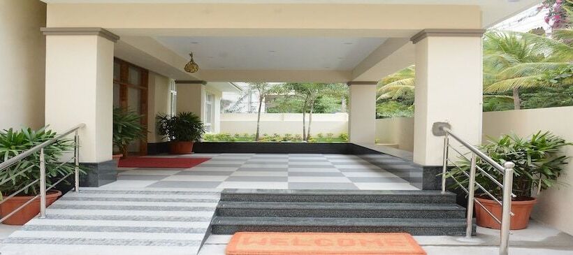 فندق Sree Parthi