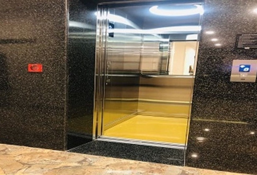 فندق Sree Parthi