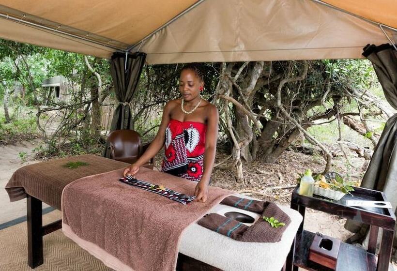 בית מלון כפרי Tembe Elephant Park Lodge