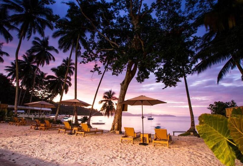 هتل Holiday Suites Port Barton