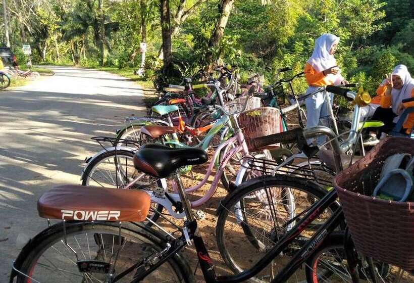 Отель Wang Tey Homestay Khiri Wong