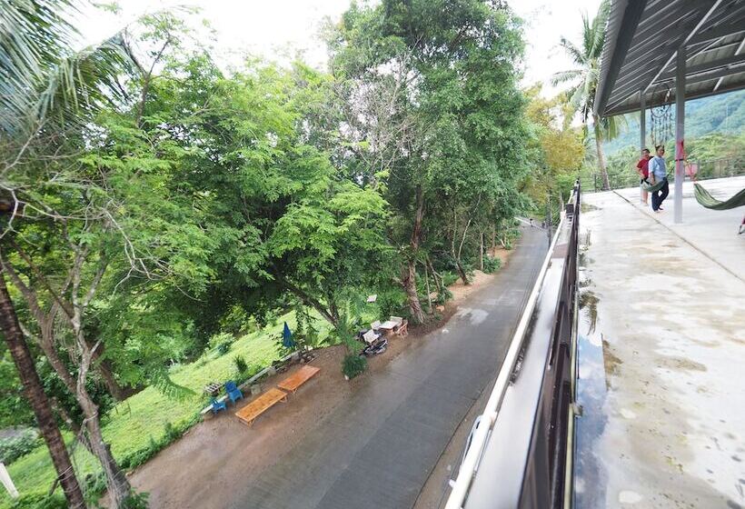 Отель Wang Tey Homestay Khiri Wong