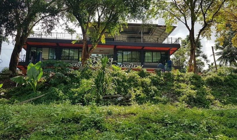 Отель Wang Tey Homestay Khiri Wong