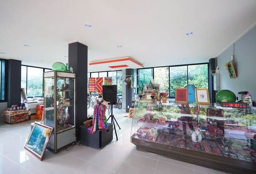Отель Wang Tey Homestay Khiri Wong