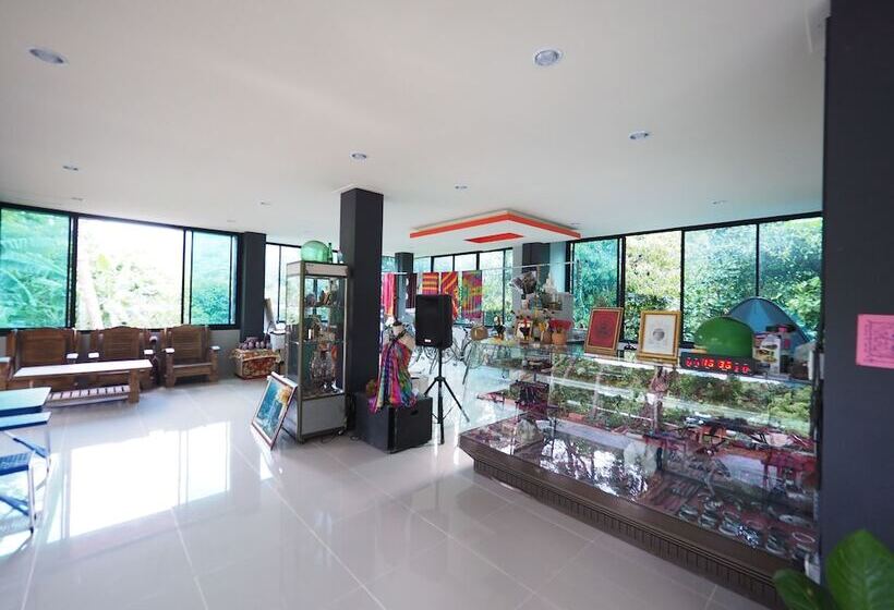 Отель Wang Tey Homestay Khiri Wong