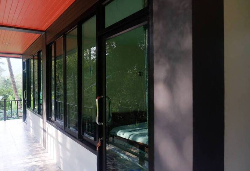 Отель Wang Tey Homestay Khiri Wong