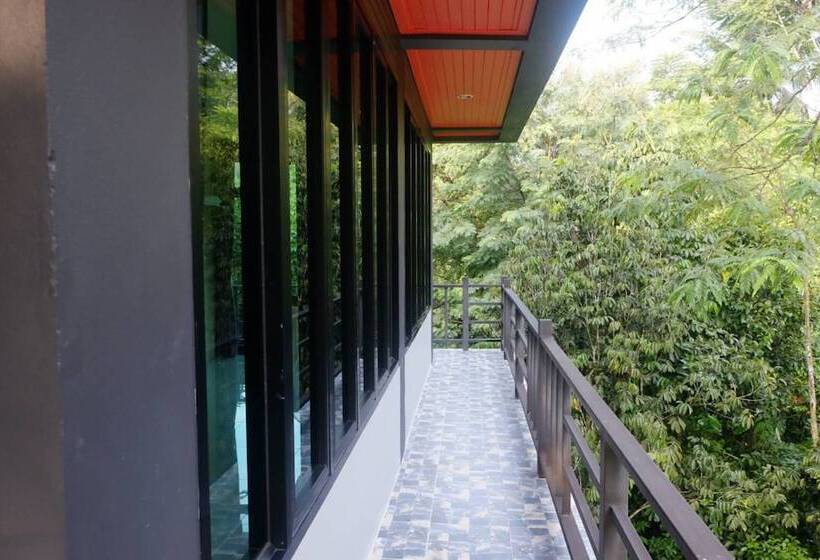Отель Wang Tey Homestay Khiri Wong