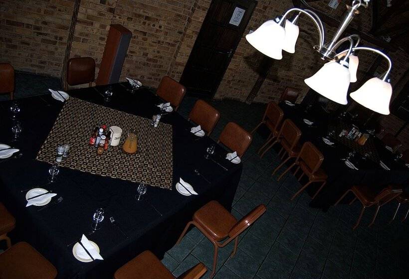 Отель Waterfront Country Lodge