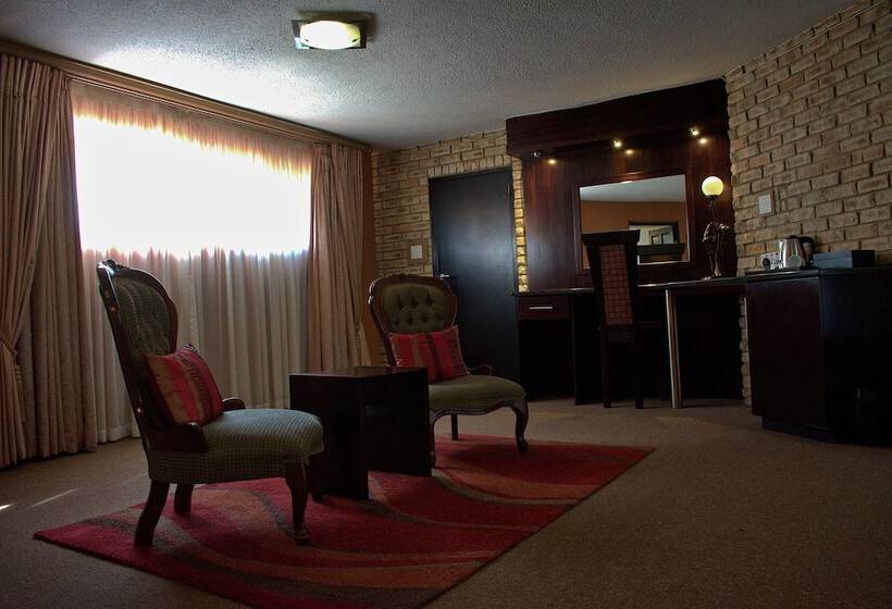 Отель Waterfront Country Lodge