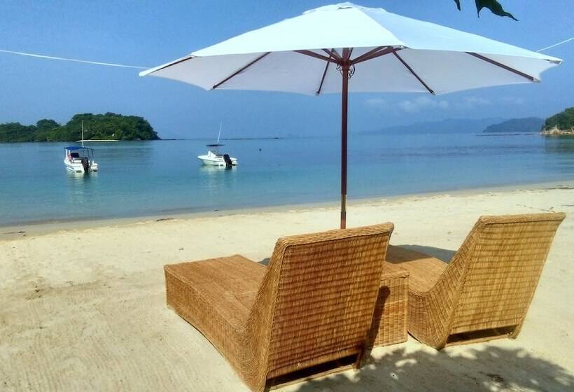 پانسیون Acuario Beach Inn