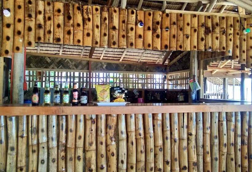 پانسیون Acuario Beach Inn