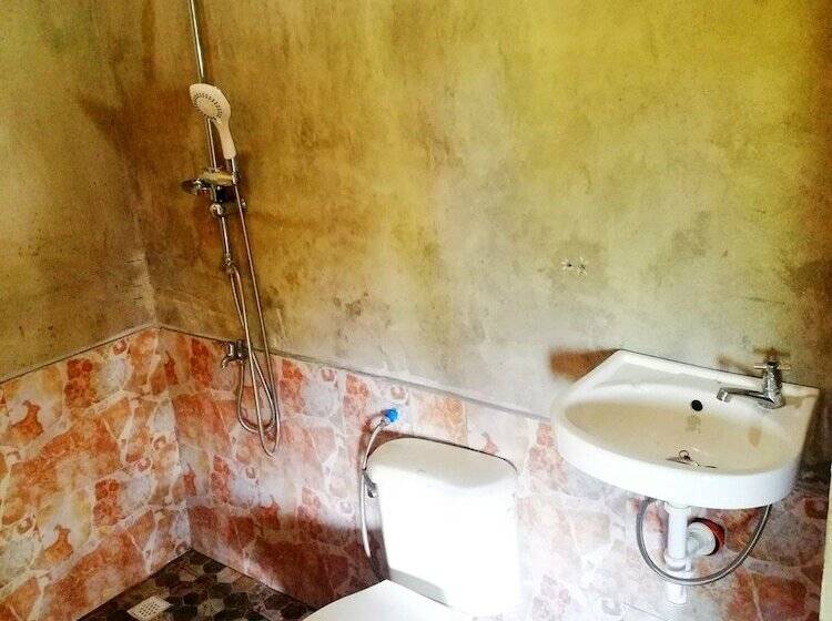 پانسیون Acuario Beach Inn