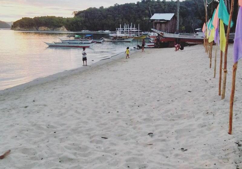 پانسیون Acuario Beach Inn