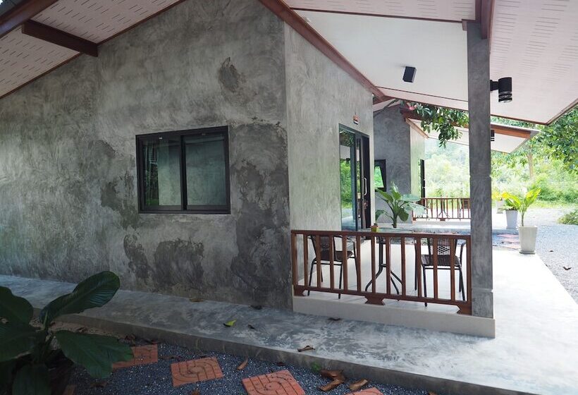 פנסיון Baan Keree Thara Khiri Wong