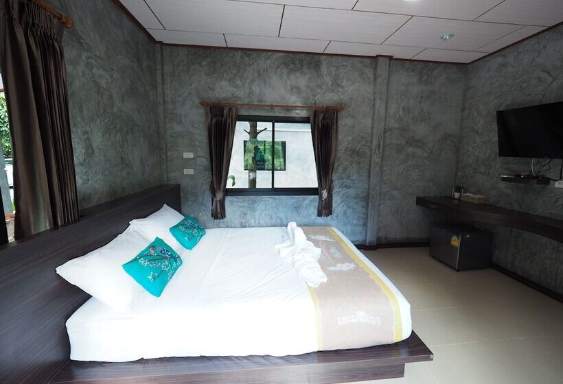 פנסיון Baan Keree Thara Khiri Wong